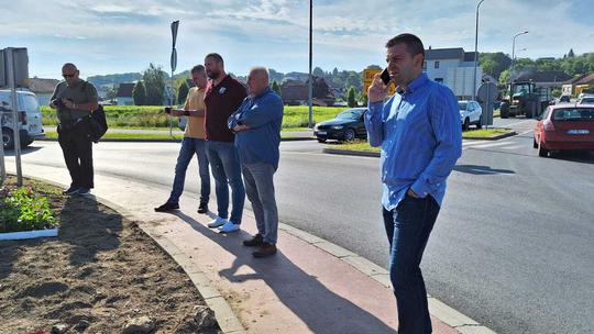 OSIM KRUŽNOG TOKA u Ždralovima je u posljednjih nekoliko godina napravljena kanalizacija, energetski je obnovljena škola...