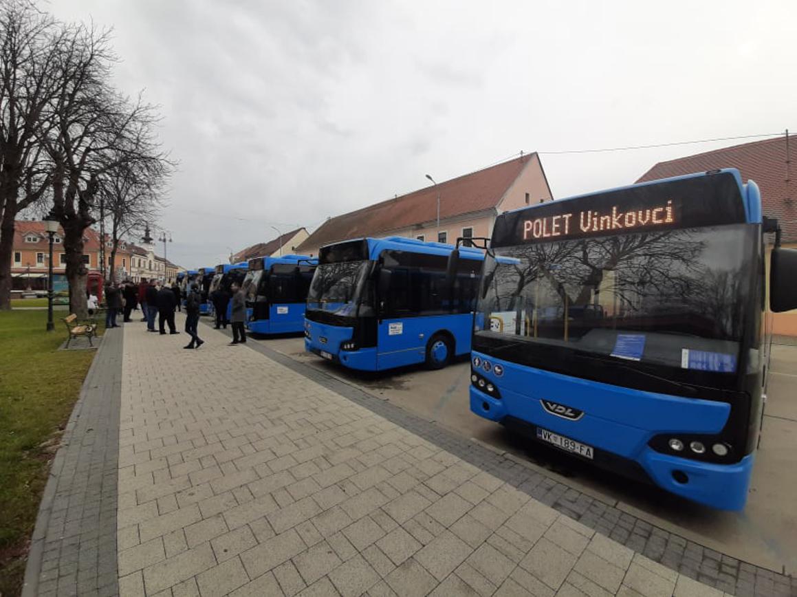 Polet nabavio sedam novih niskopodnih autobusa