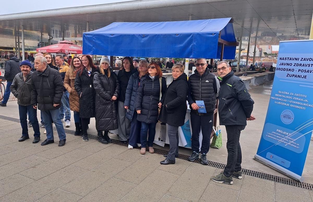 storyeditor/2024-11-15/ovisnost_-_KLA.jpg SLOGAN "Ti držiš kormilo – okreni prema slobodi", koji su osmislili maturanti novogradiške Gimnazije Helena Dautović i Leon Vidić, donosi izravnu poruku ovisniku i potiče ga na donošenje afirmativne odluke o napuštanju ovisnosti
