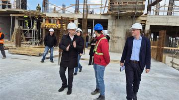 Uz usluge unutar Centra, bit će osigurana i izvaninstitucionalna skrb za 256 osoba