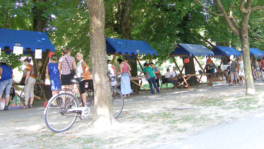 storyeditor/2024-07-19/Ljetna_trznica_knjiga.png