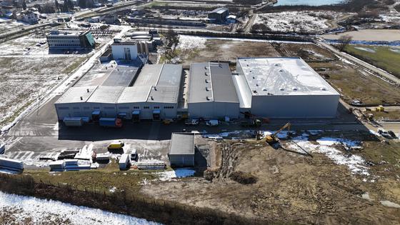 IREKS AROMA, jedan od vodećih gospodarskih subjekata u Jastrebarskom, novom investicijom od četiri milijuna eura uskoro će dobiti novi veliki skladišni prostor kojim će racionalizirati poslovanje te brže i ekonomičnije reagirati na potrebe svojih kupaca