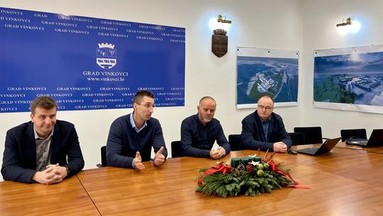 PREDSTAVLJENA je web aplikacije koja građanima daje podatke o tome isplati li se ili ne postavljanje solarnih panela