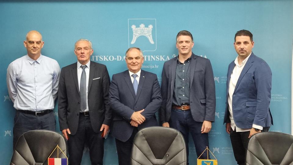 GOSPODARSKE MJERE u Splitsko-dalmatinskoj županiji do sada rezultirale konkretnim pokazateljima, pogotovo kada se u obzir uzme broj zaposlenih, istaknuo je župan Blaženko Boban predstavljajući nove mjere