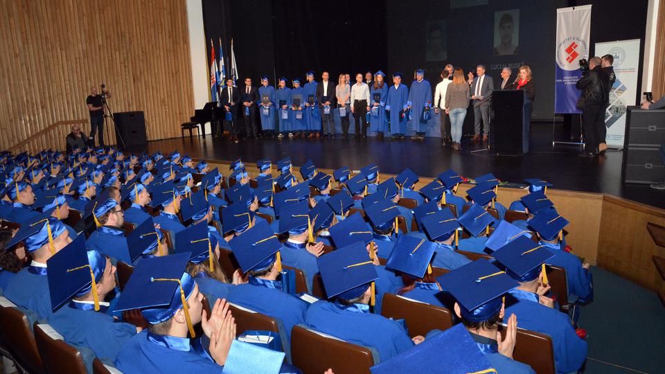 MJESEČNA stipendija i financijska potpora studentima iznosi 160 eura
